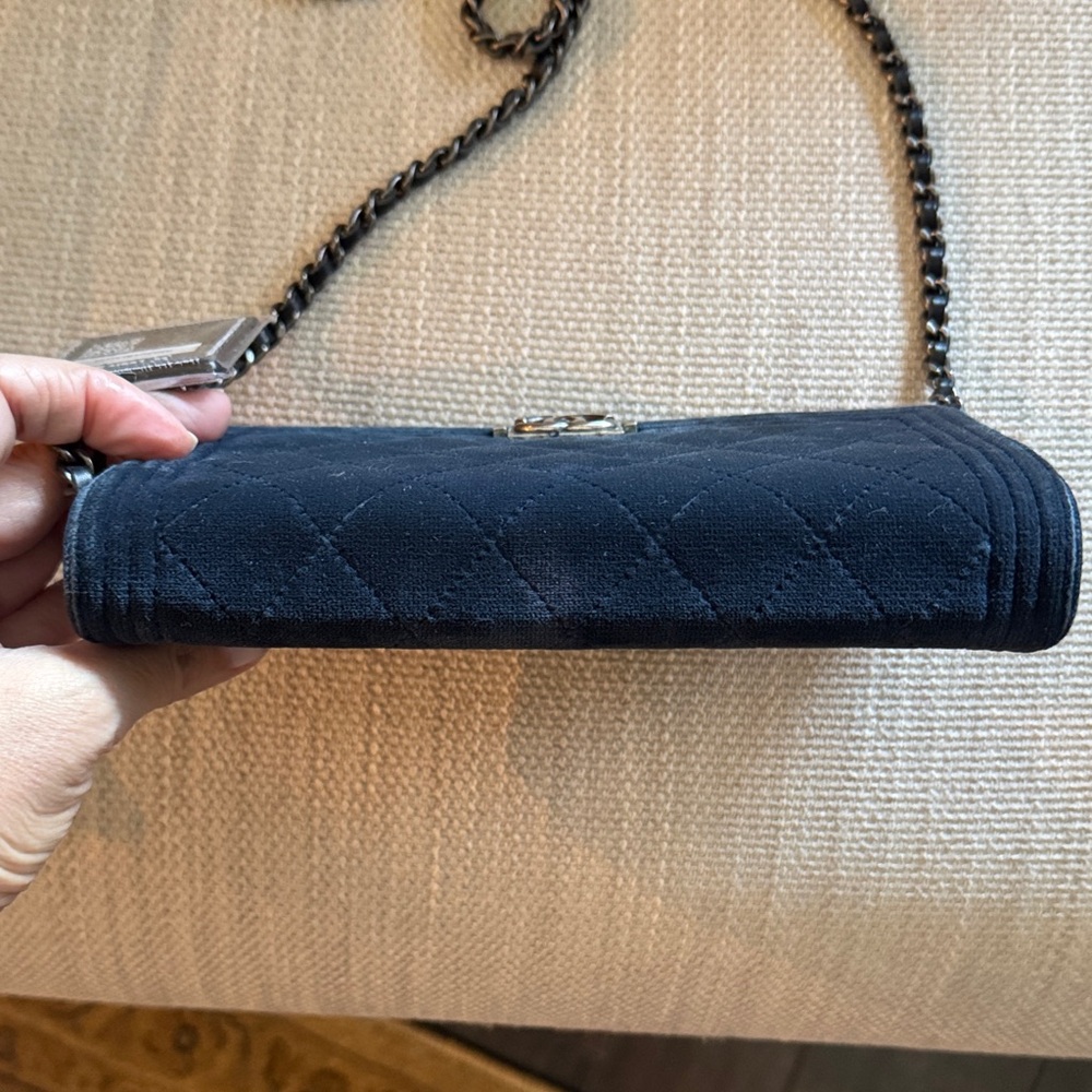 CHANEL Navy velvet boy bag. Crossbody Bag+Vintage - Picture 3 of 11
